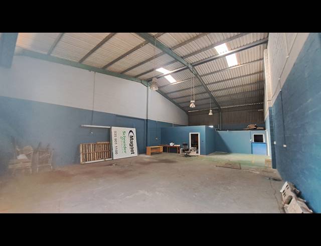 200M² WORKSHOP TO LET IN ALTON